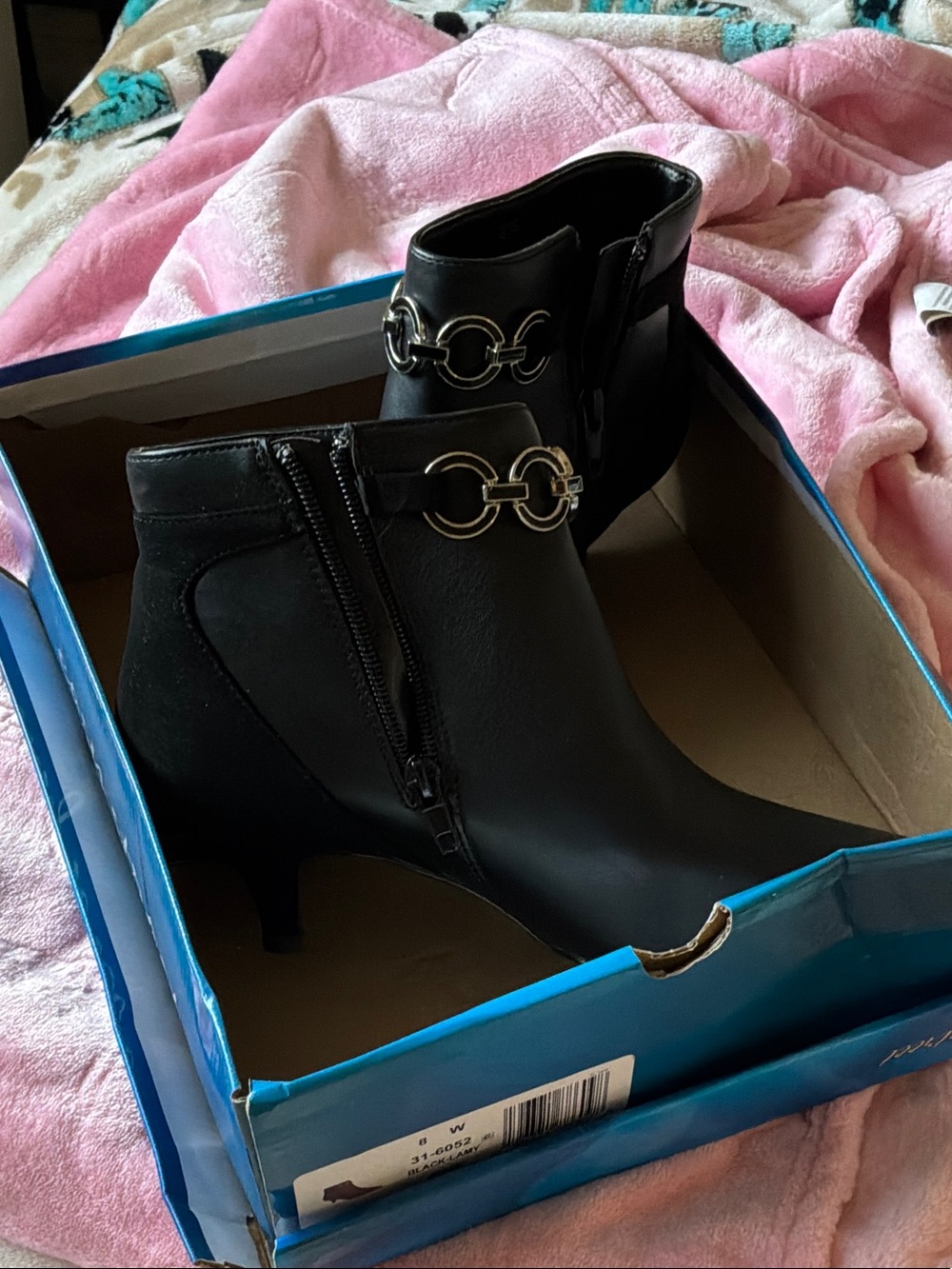 easy street Black Ankle Booties sz 8